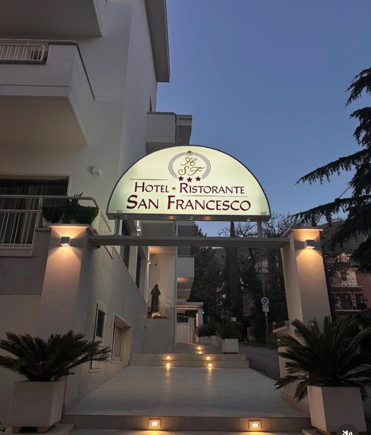 Hotel San Francesco San Giovanni Rotondo Exterior foto